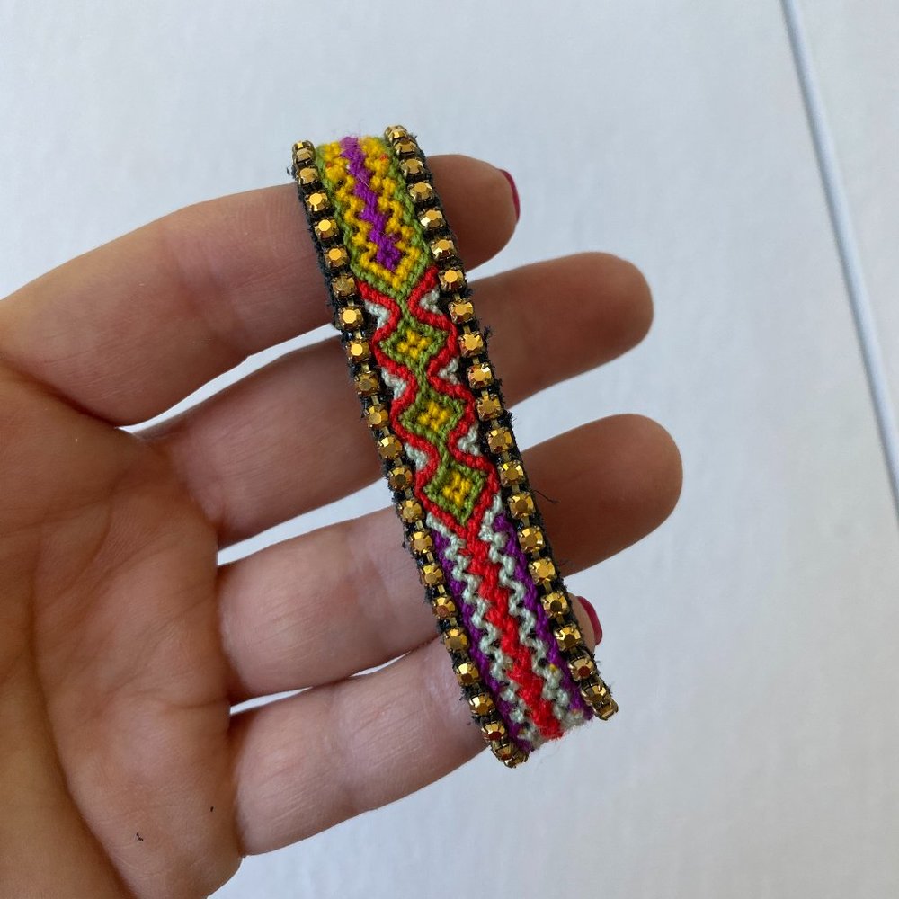 Kim & Zozi Colorful Bracelet with Gold Detailing - Picture 5 of 5